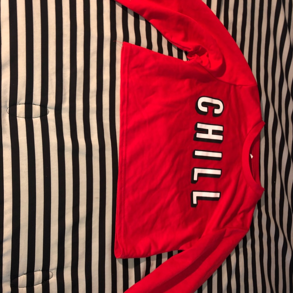 Red crop long sleeve shirt